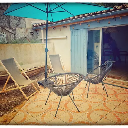 Maison Des Garcons